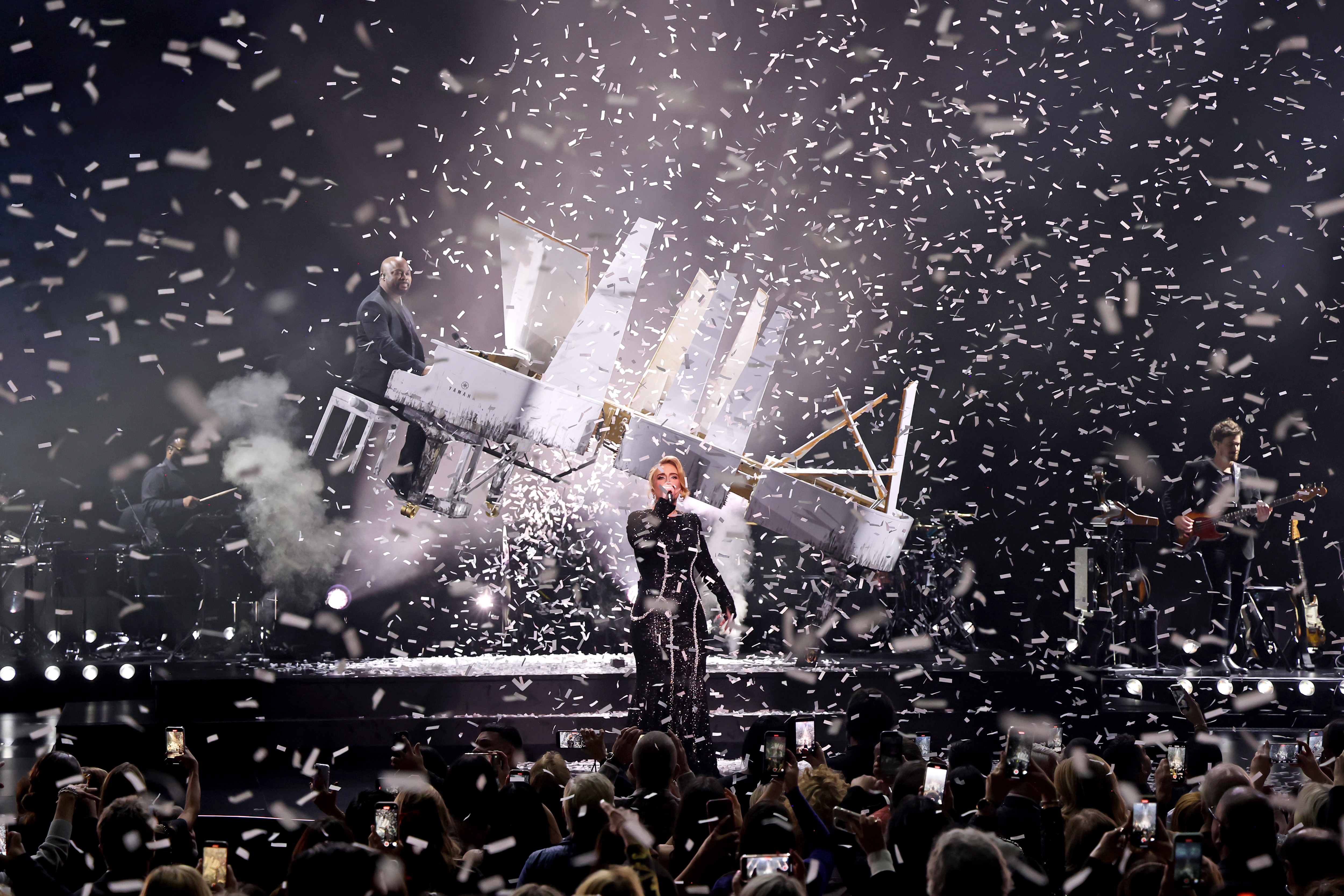 Adele Slams Fan Who Yelled &lsquo;Pride Sucks&rsquo; During Concert