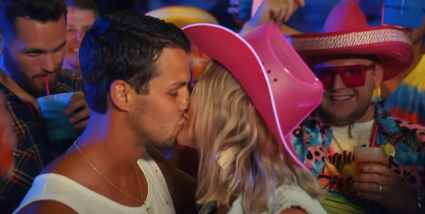 Miranda Lambert and Brendan McLoughlins Relationship Timeline music 1111111