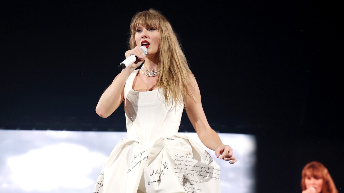 Taylor Swift Yelled 'But Daddy I Love Him' in 'Epic Teenage Tantrum'