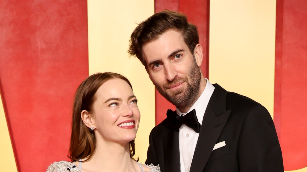 Emma Stone Panicking Over Dave McCary's Transformation