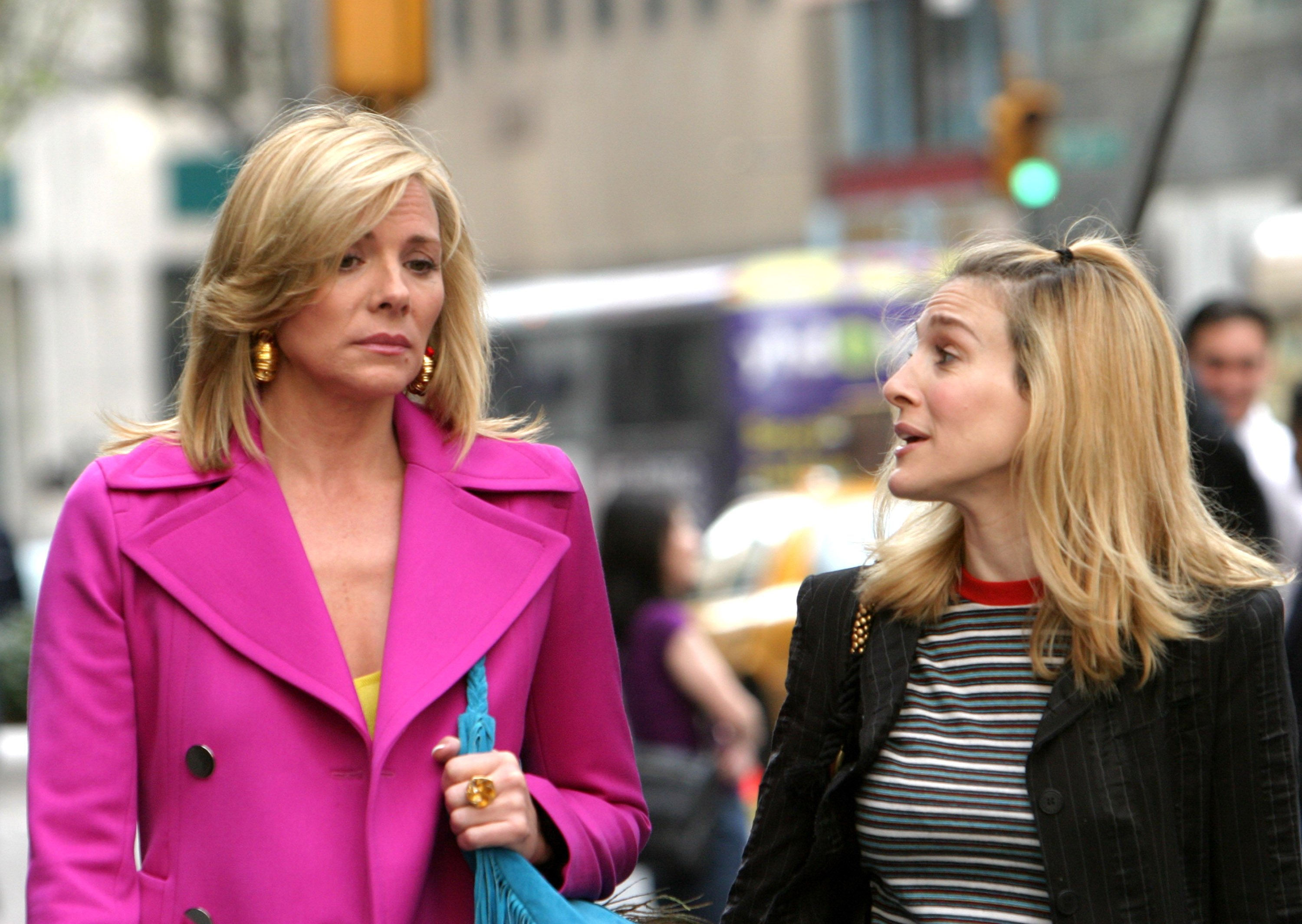 Kim Ralls Sarah Jessica Parker and Kim Cattrall’s New AJLT Standoff | Life & Style