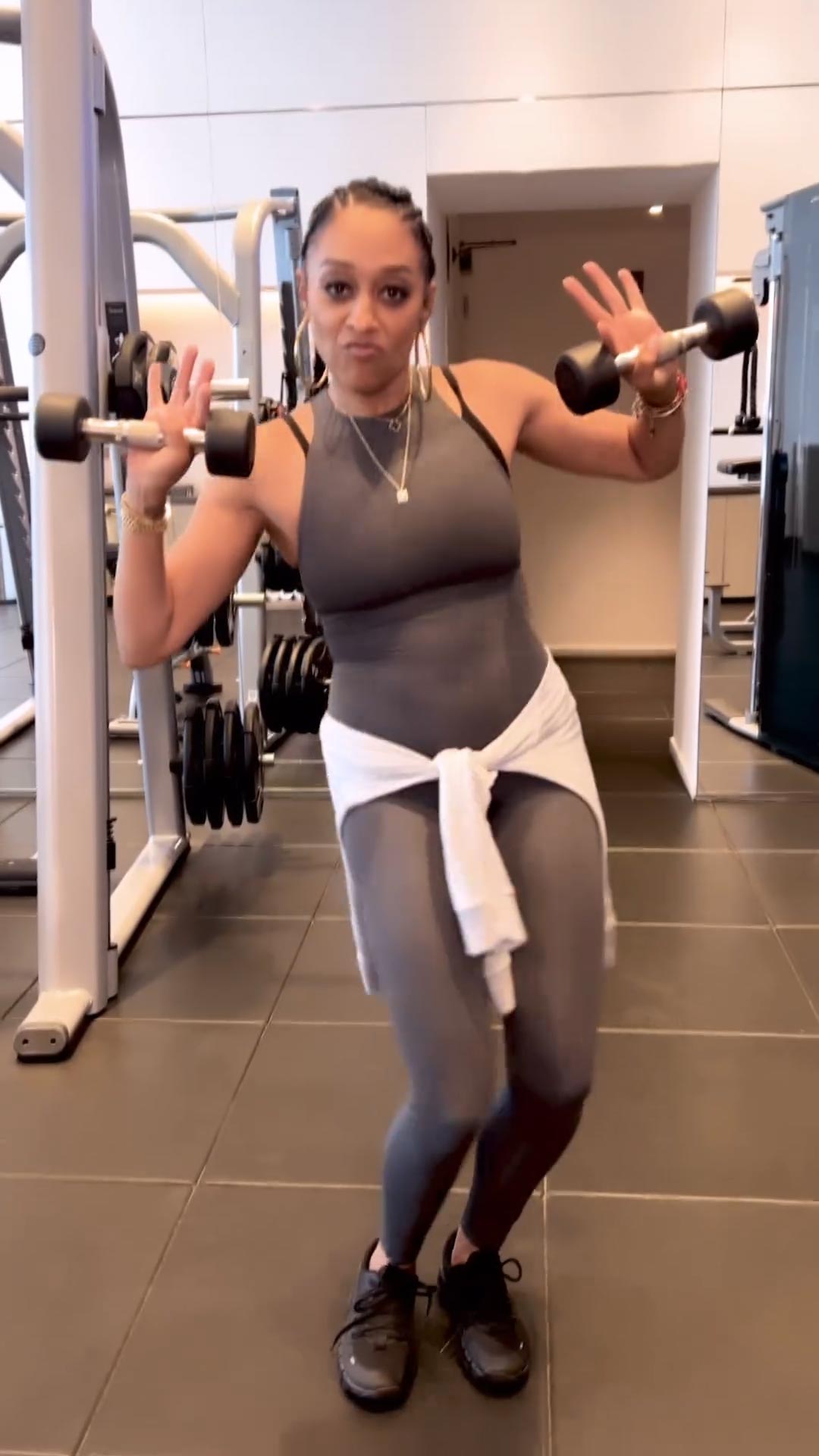 She s Been Hitting the Gym See Tia Mowry s Weight Loss Transformation in Photos 315