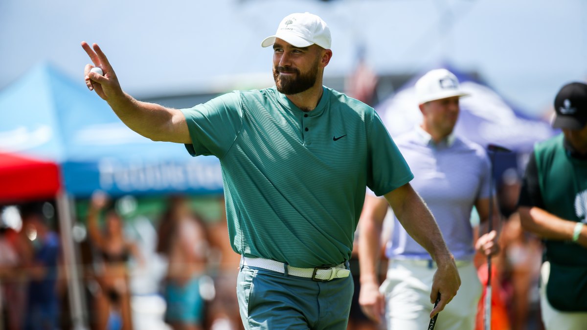 Travis Kelce Reacts to Fan Telling Him 'You Still Got Taylor'