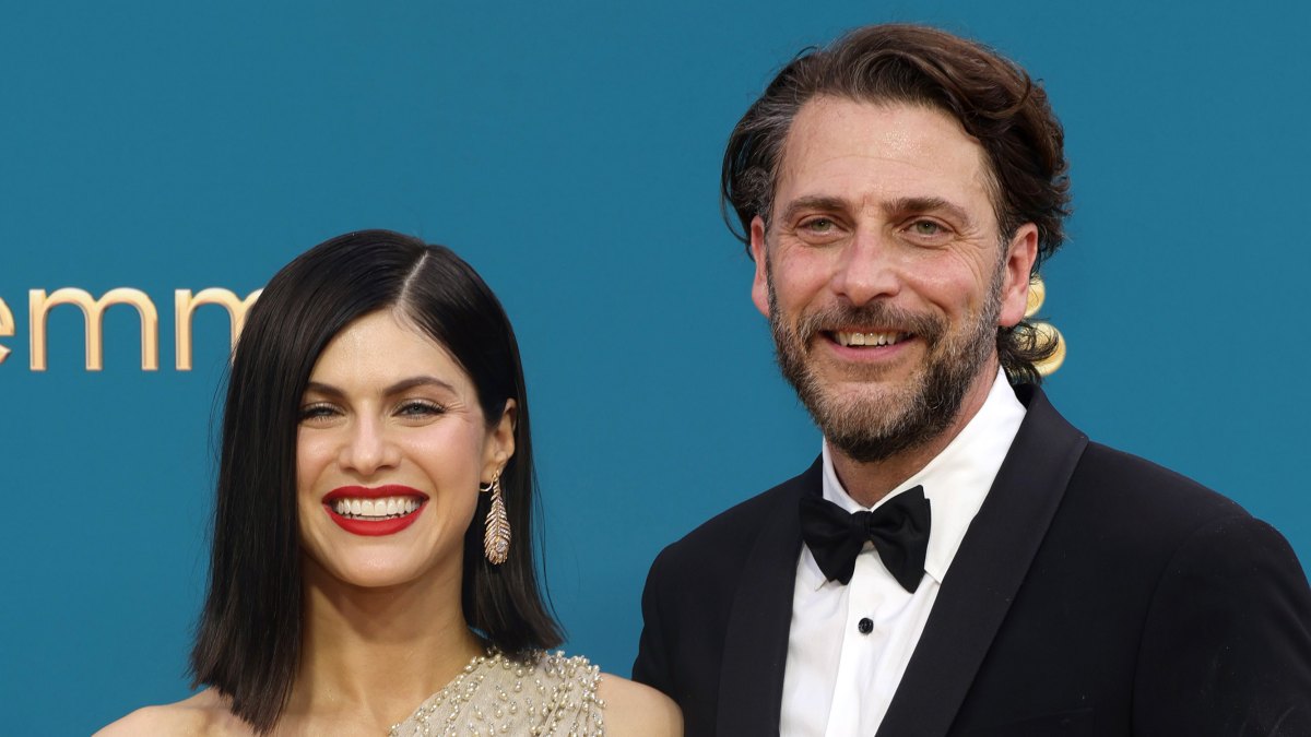 Alexandra Daddario Pregnant, Expecting Baby No. 1