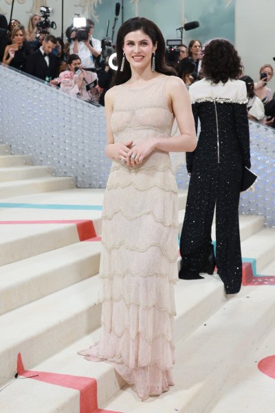 Alexandra Daddario Pregnant, Expecting Baby No. 1