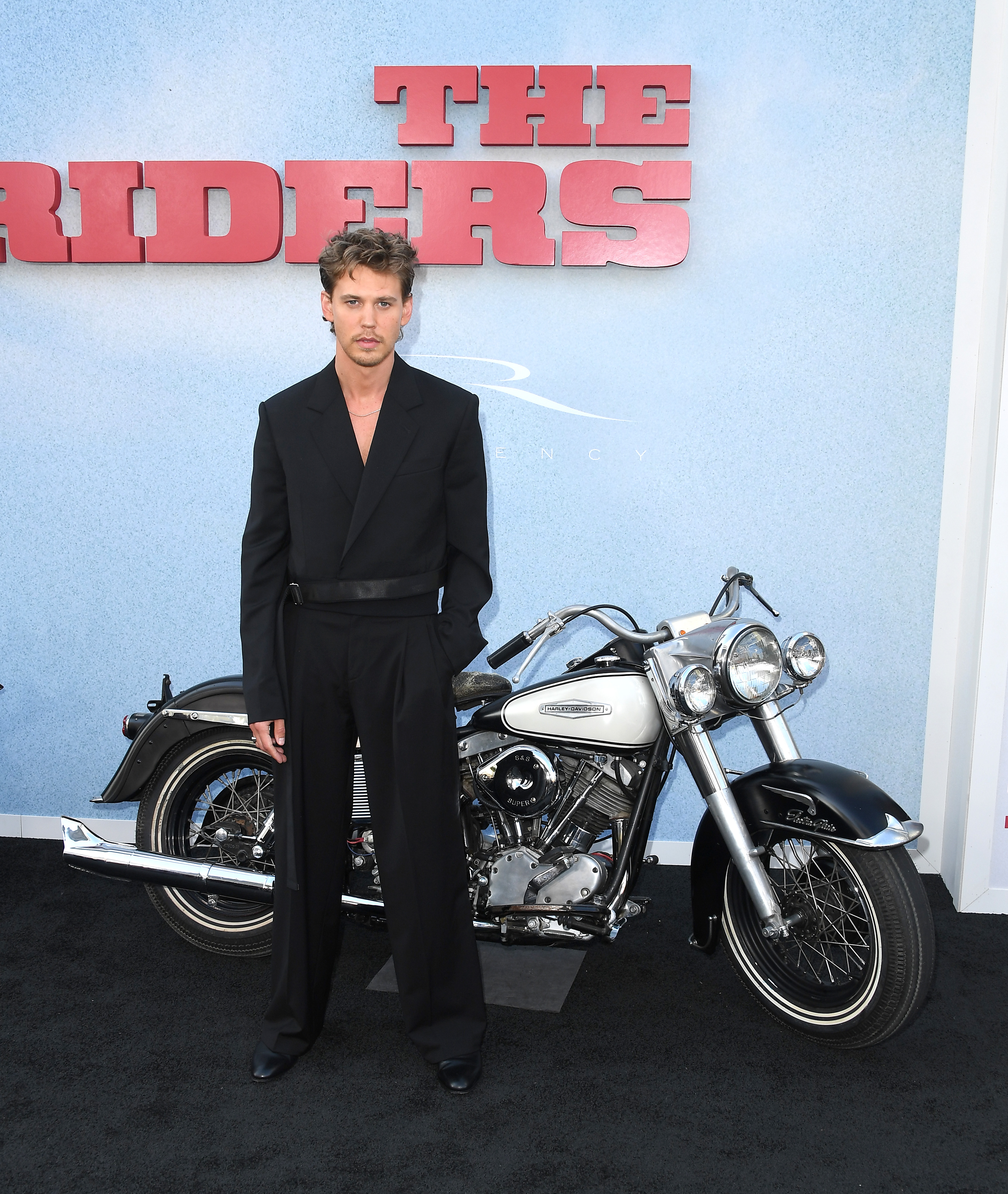 Austin Butler Is in 'Pole Position' to Be Offered Pirates Role