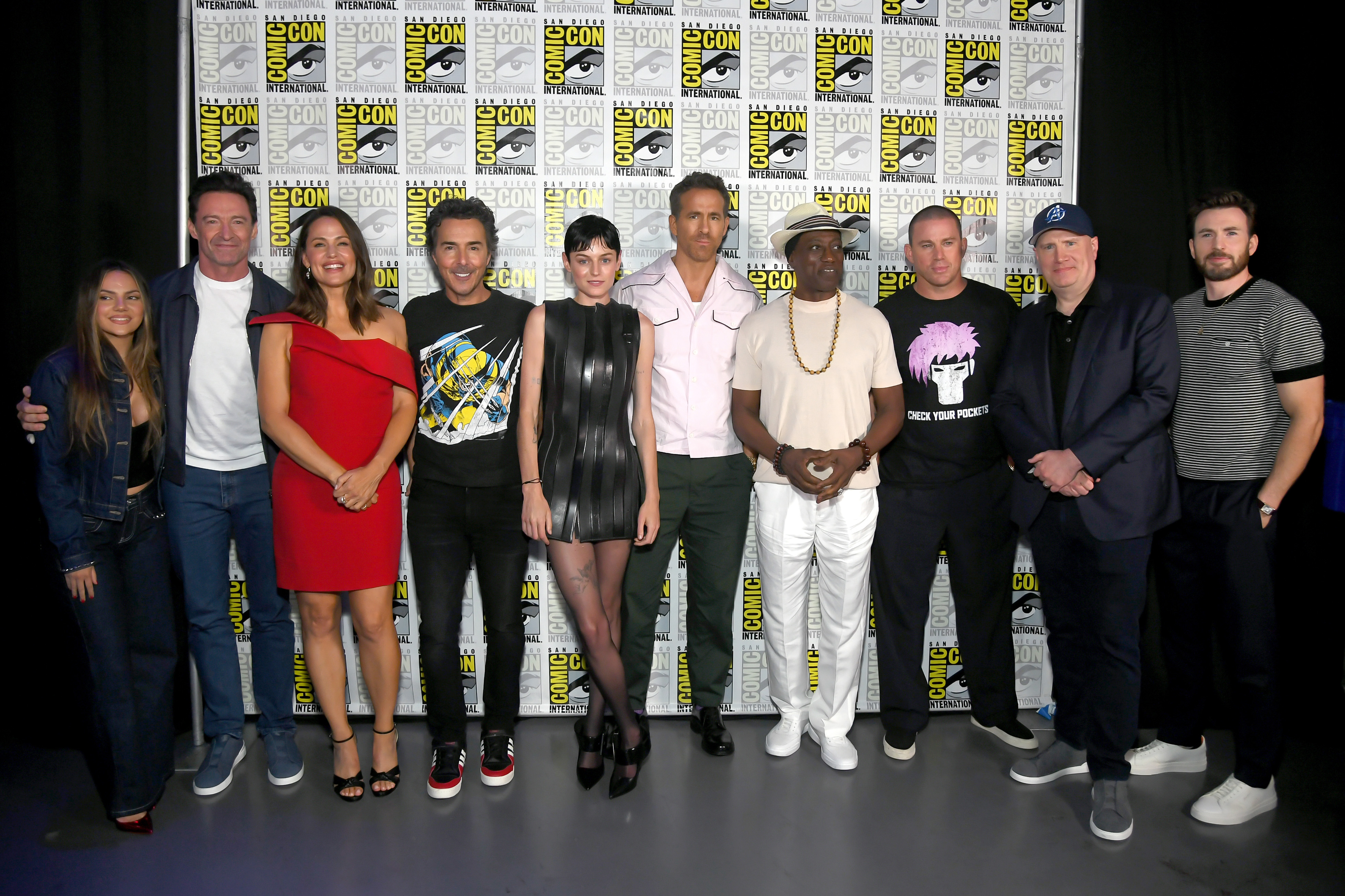 jennifer-garner-stuck-in-elevator-at-comic-con.