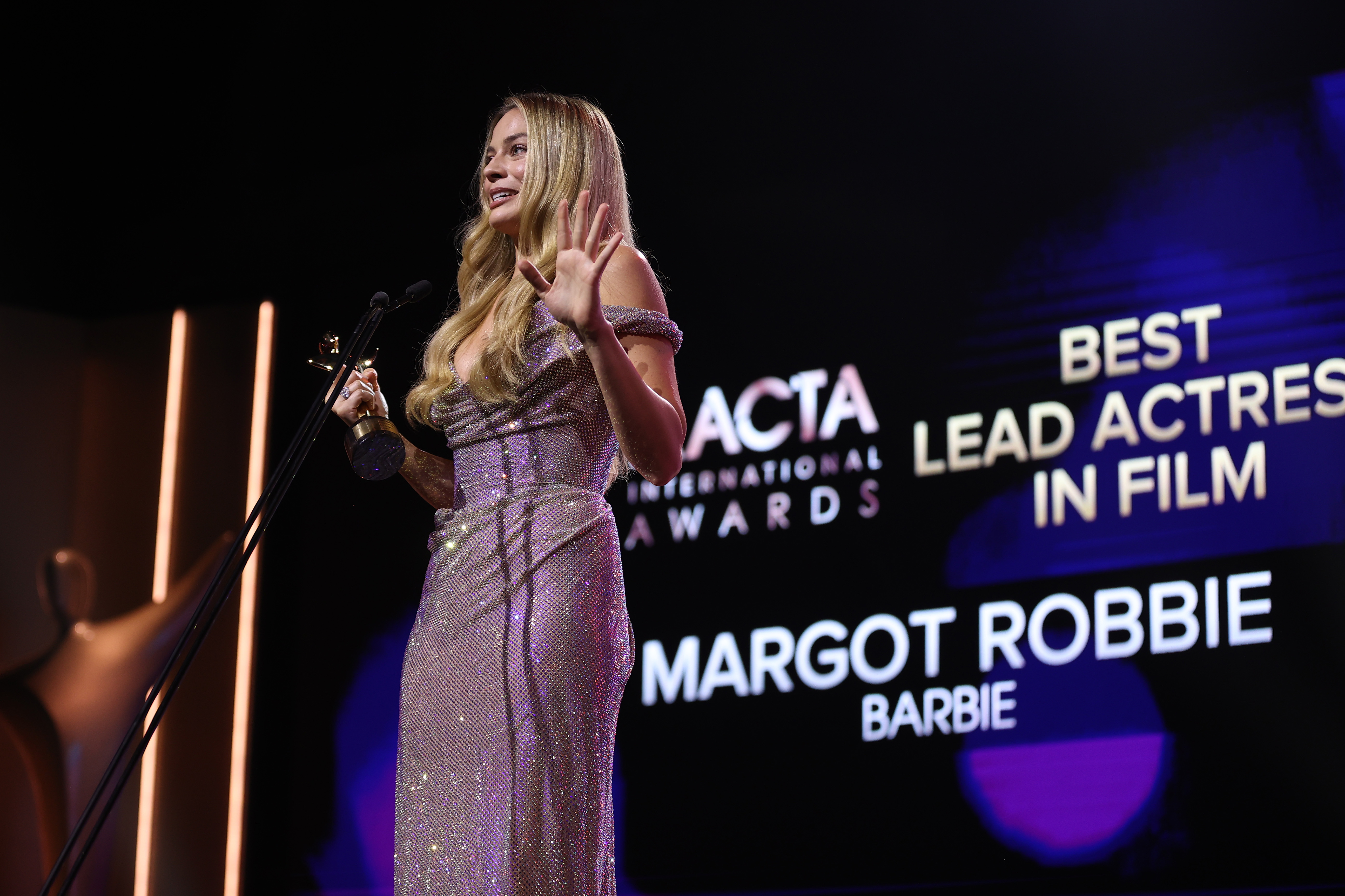 Reese Witherspoon and Margot Robbie 'In Direct Opposition'