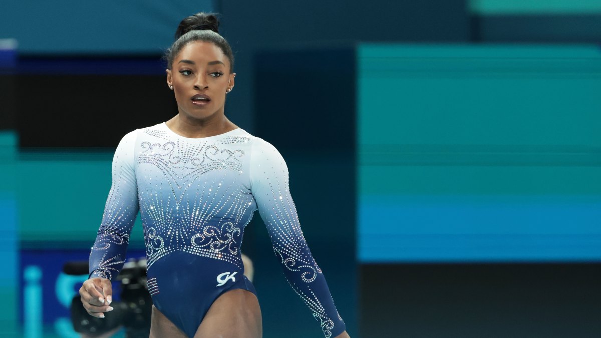 Simone Biles Wears Walking Boot After Olympics Calf Injury
