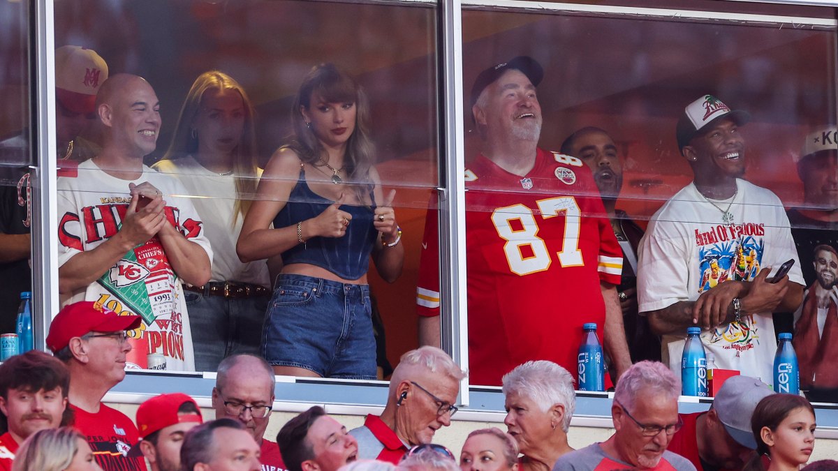 Taylor Swift 'Uneasy' Over Claims She's Hogging NFL Spotlight