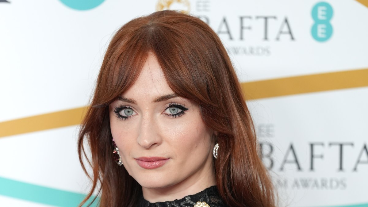 Sophie Turner Says ‘Single Mother’ Comment Was ‘Widely Misquoted’