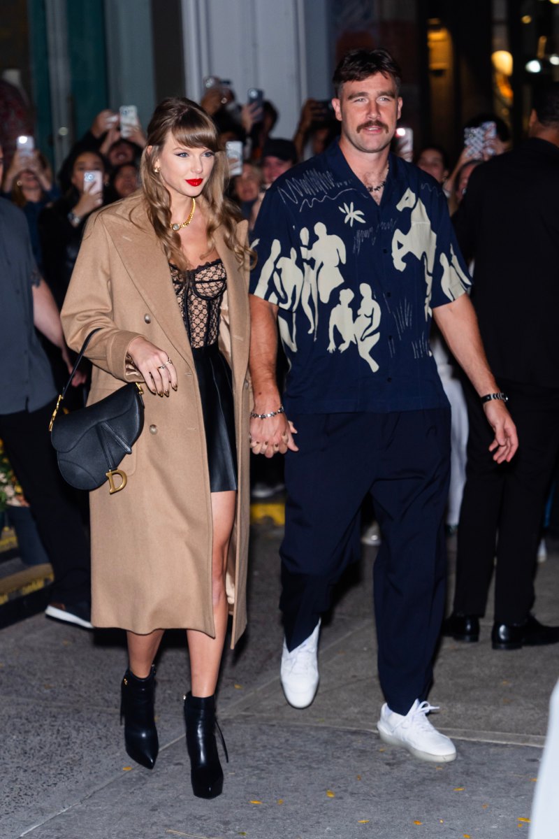 taylor swift travis kelce pda photos