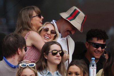 Taylor Swift and Travis Kelce Sing About ‘Love’ at U.S. Open