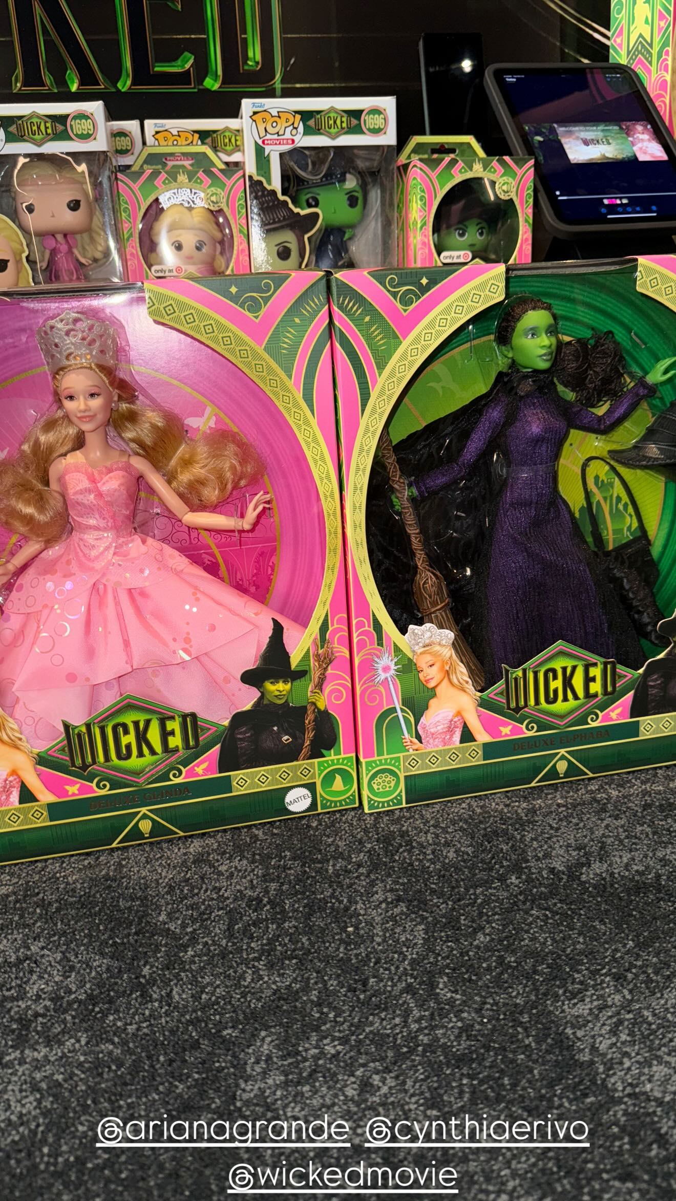 Ariana Grande Joins Kardashians for Wicked Screening: Photos