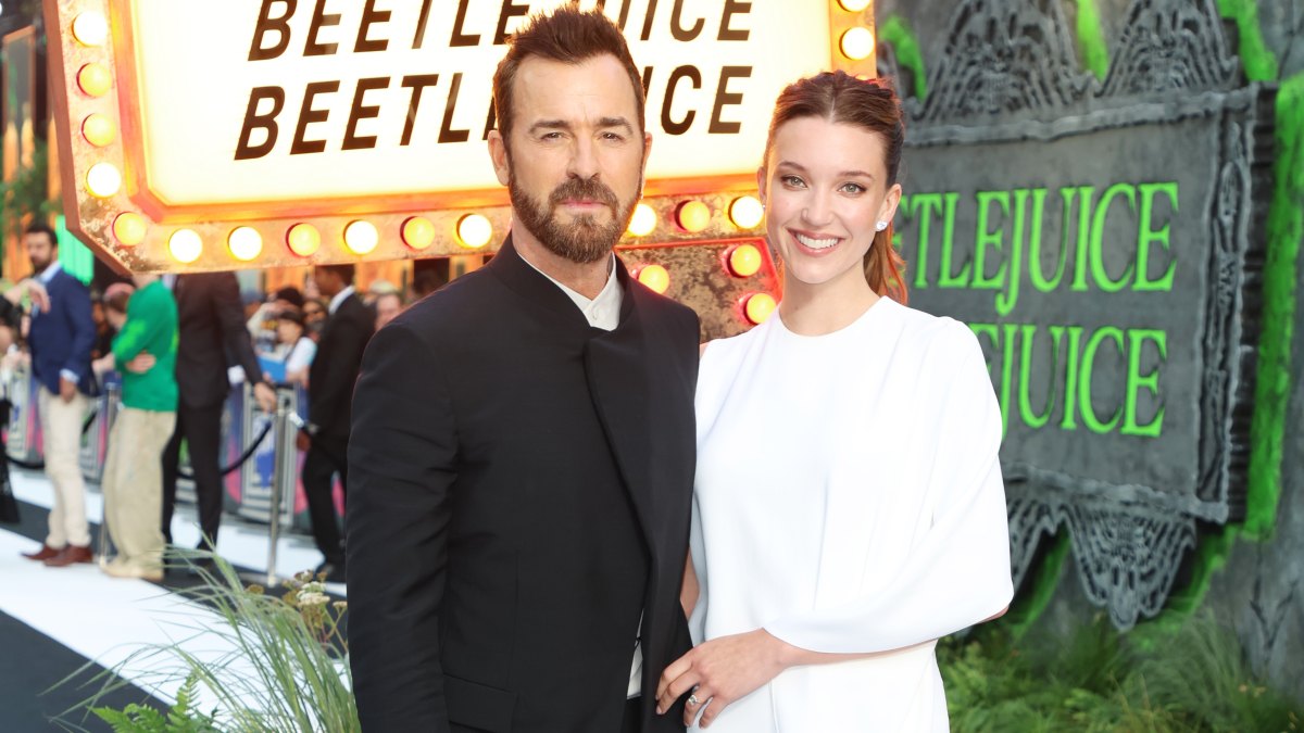 Justin Theroux and Nicole Brydon Planning ‘Small and Intimate’ Wedding