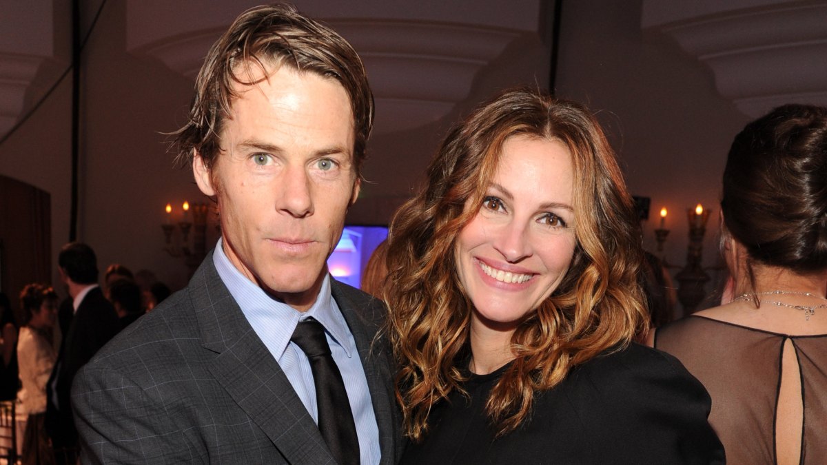 Julia Roberts’ Love With Danny Moder Is a ‘Dream Come True'