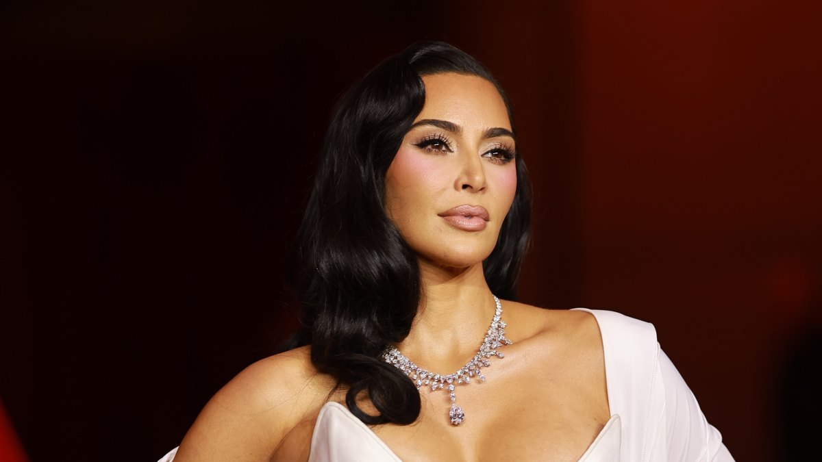 Kim Kardashian Wears a ‘Birthday Suit’ While Turning 44: Photos