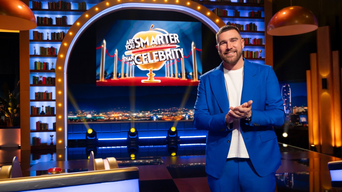 Is Travis Kelce's Family Competing on 'Are You Smarter Than a Celebrity?' Hosts Weighs In