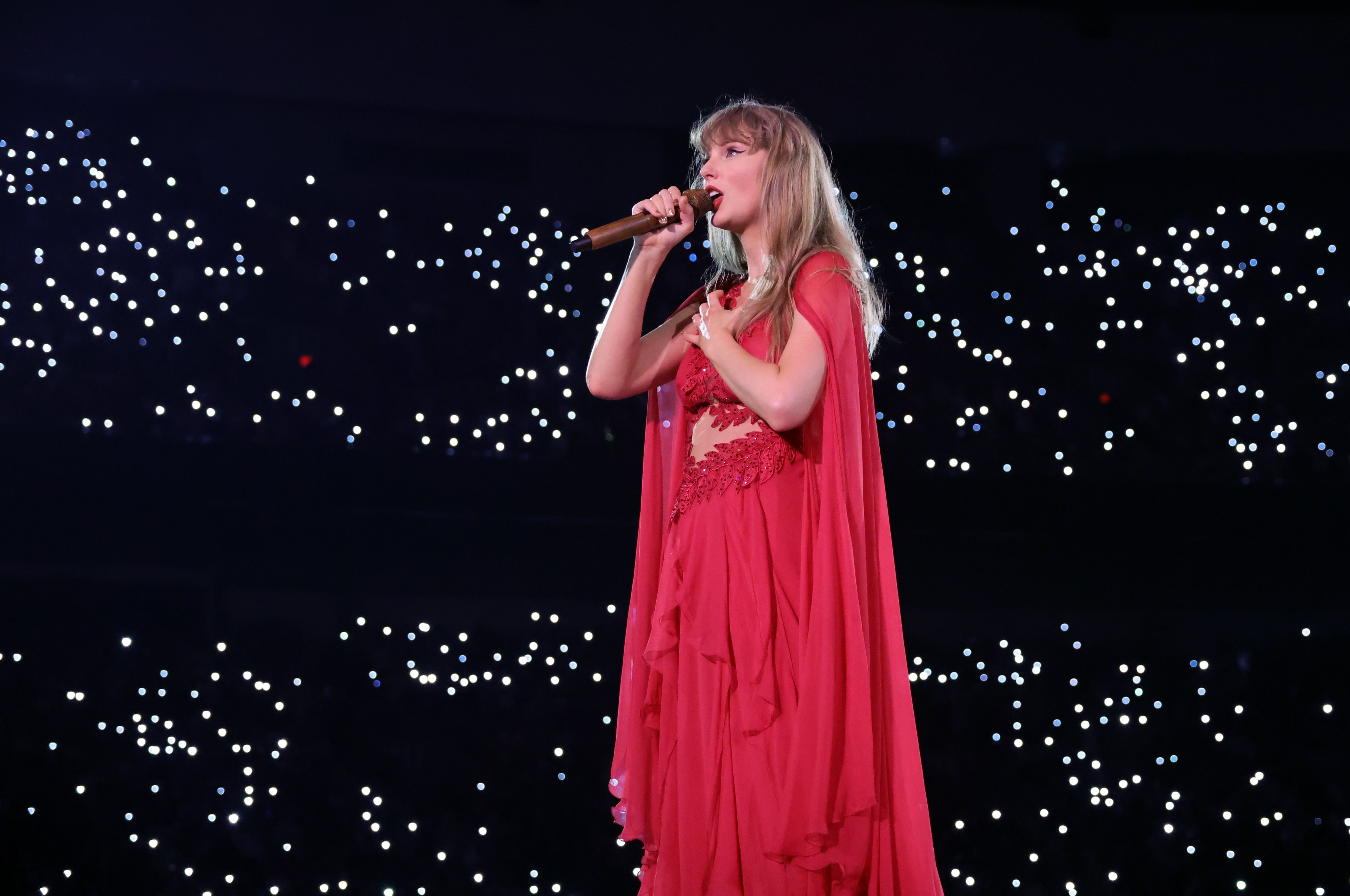 Taylor Swift Fans Surprise Her by Singing &lsquo;Happy Birthday&rsquo; During Her Final Eras Tour Show