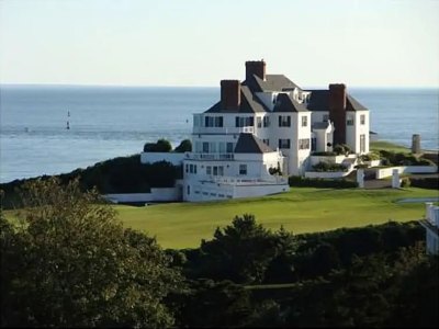 Taylor Swift s Westerly Rhode Island Mansion Is Reportedly Getting a Makeover