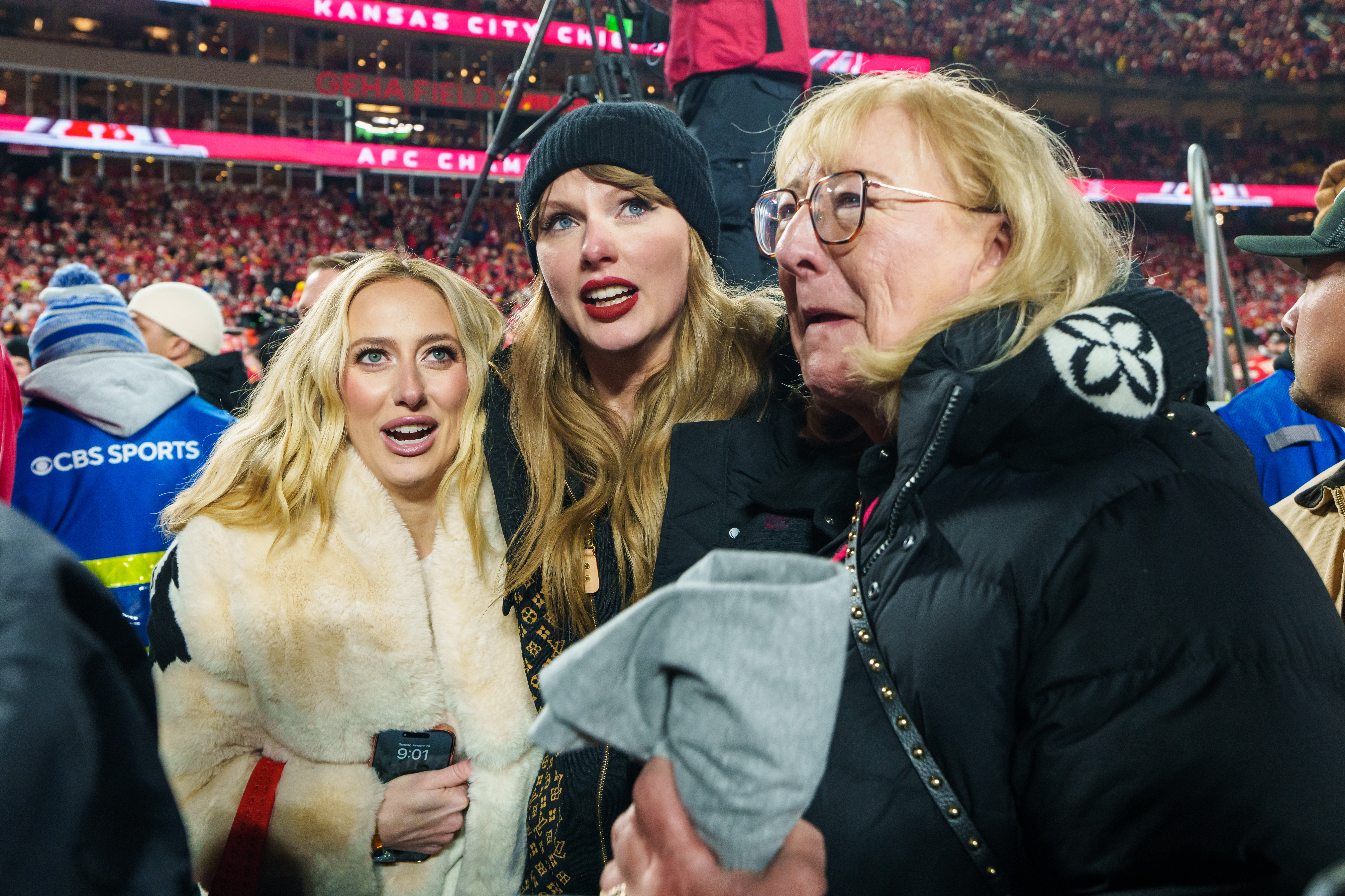 Taylor Swift Thanks Brittany Mahomes for Keeping Her &lsquo;Calm&rsquo; During Chiefs Playoff Games