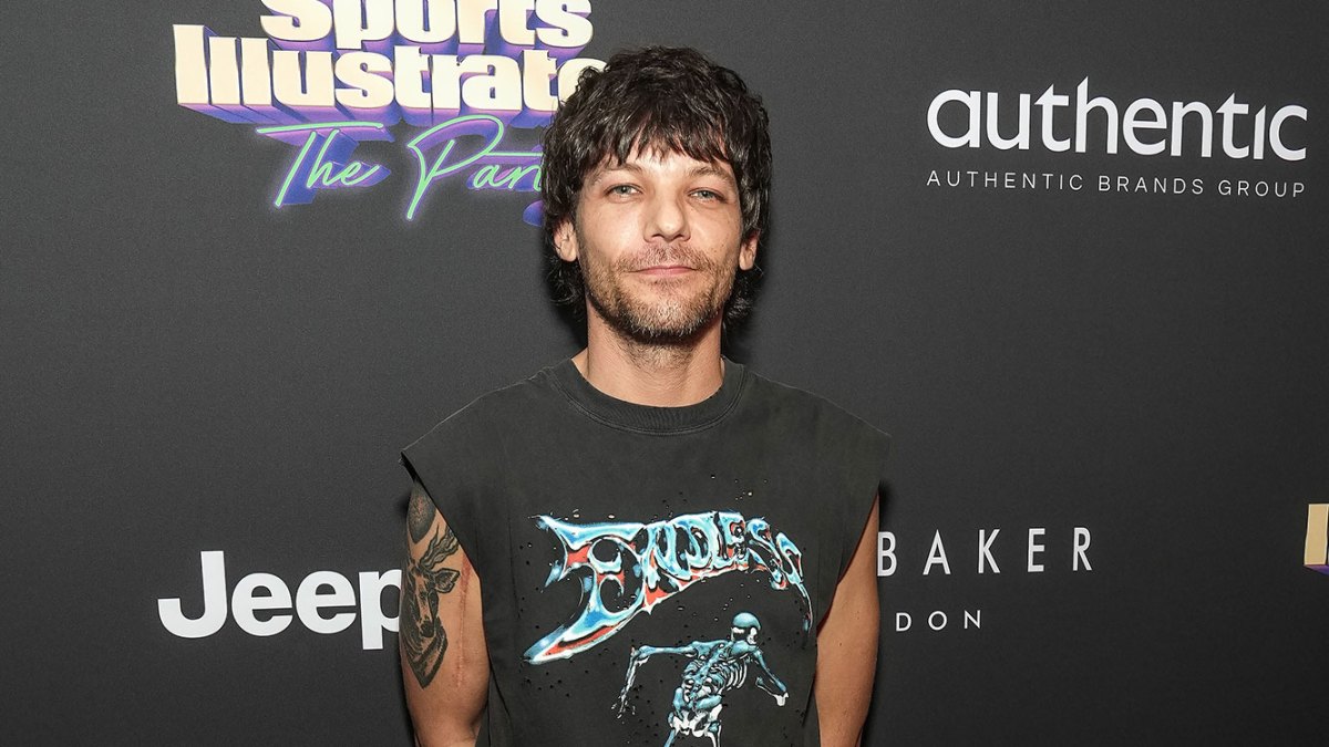 Louis Tomlinson Hot Pics