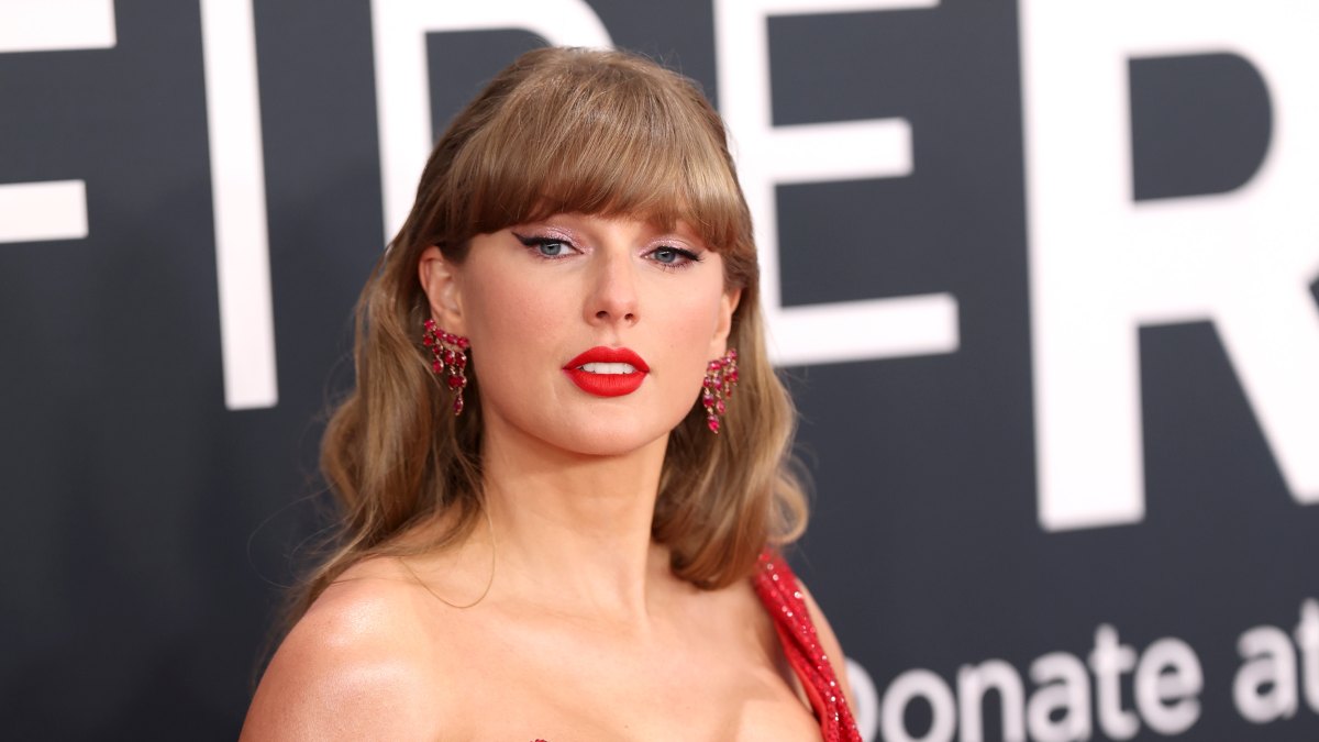 taylor swift grammys 2025