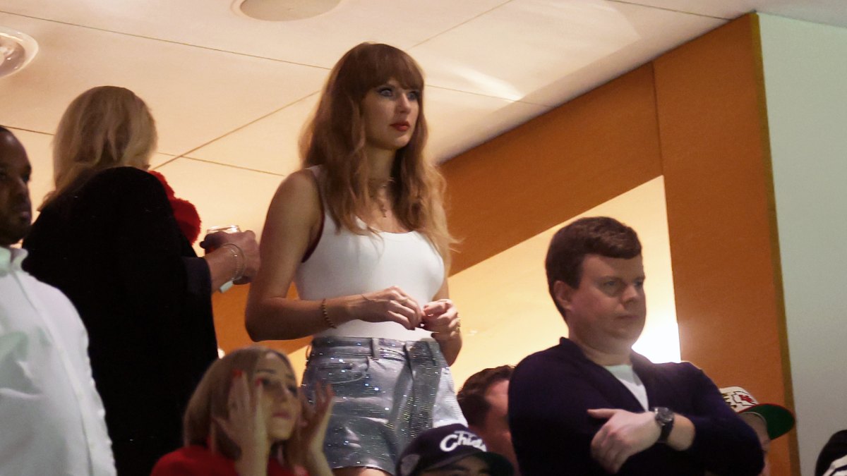 Why Was Taylor Swift Booed at the 2025 Super Bowl? Her Reaction