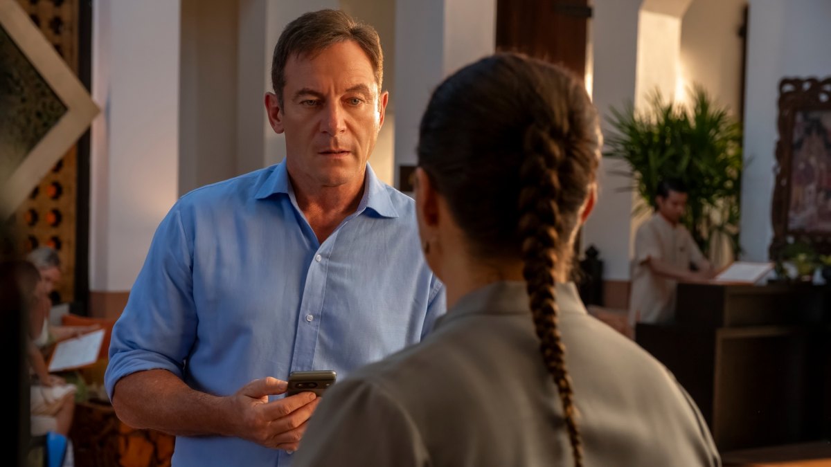 Jason Isaacs Regrets Remarks About The White Lotus Nude Scene