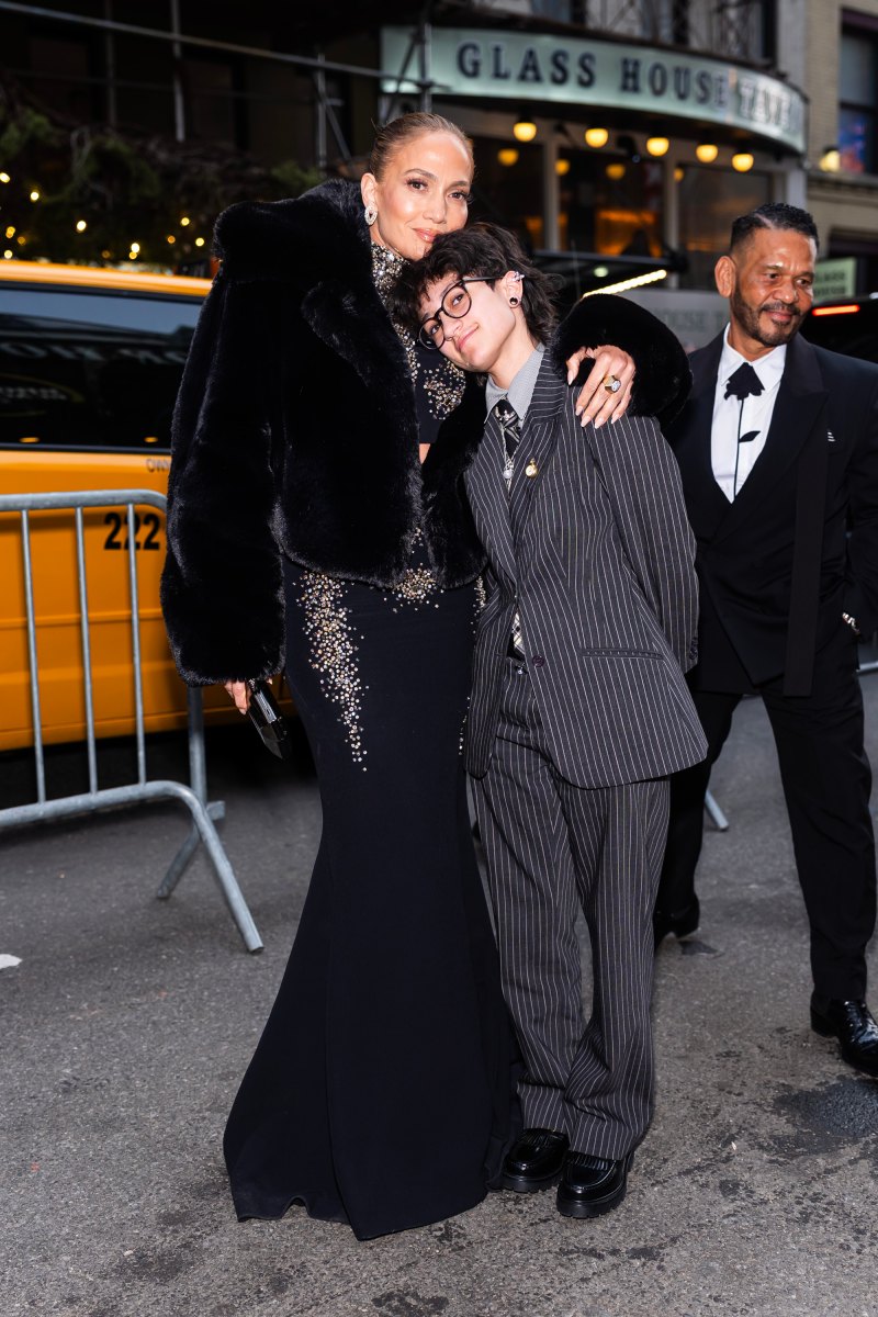 Jennifer Lopez Enjoys Quality Time With Child Emme at Broadway Opening of 'Othello' in NYC: Photos