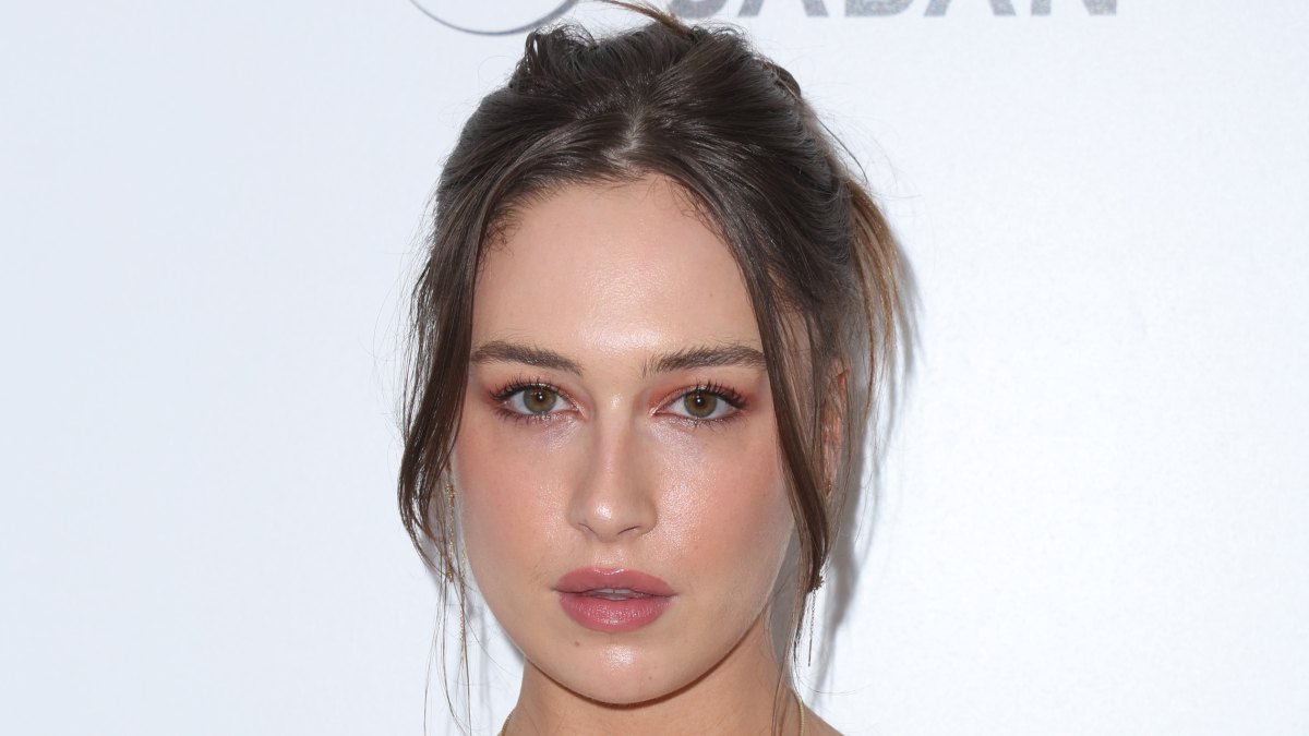 Who Is Elsie Hewitt? Meet the Model and Actress Rumored to Be Dating Pete Davidson