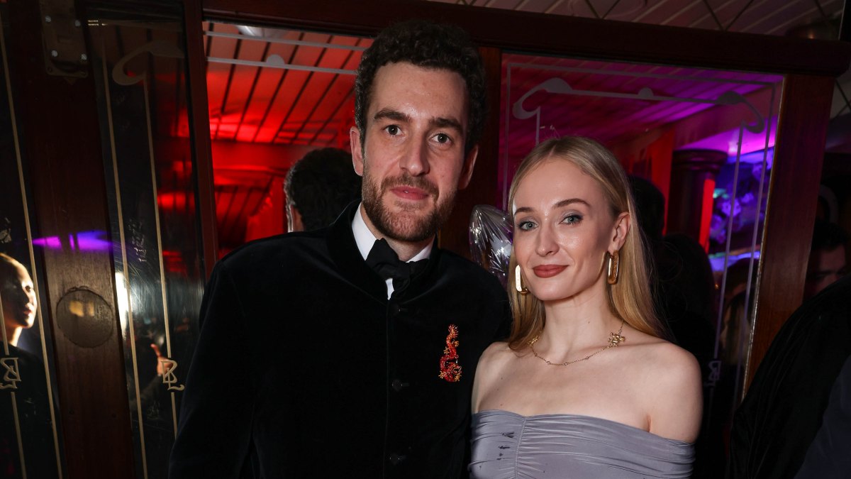 Did-Sophie-Turner-and-Peregrine-Pearson-Split-Breakup-Clues