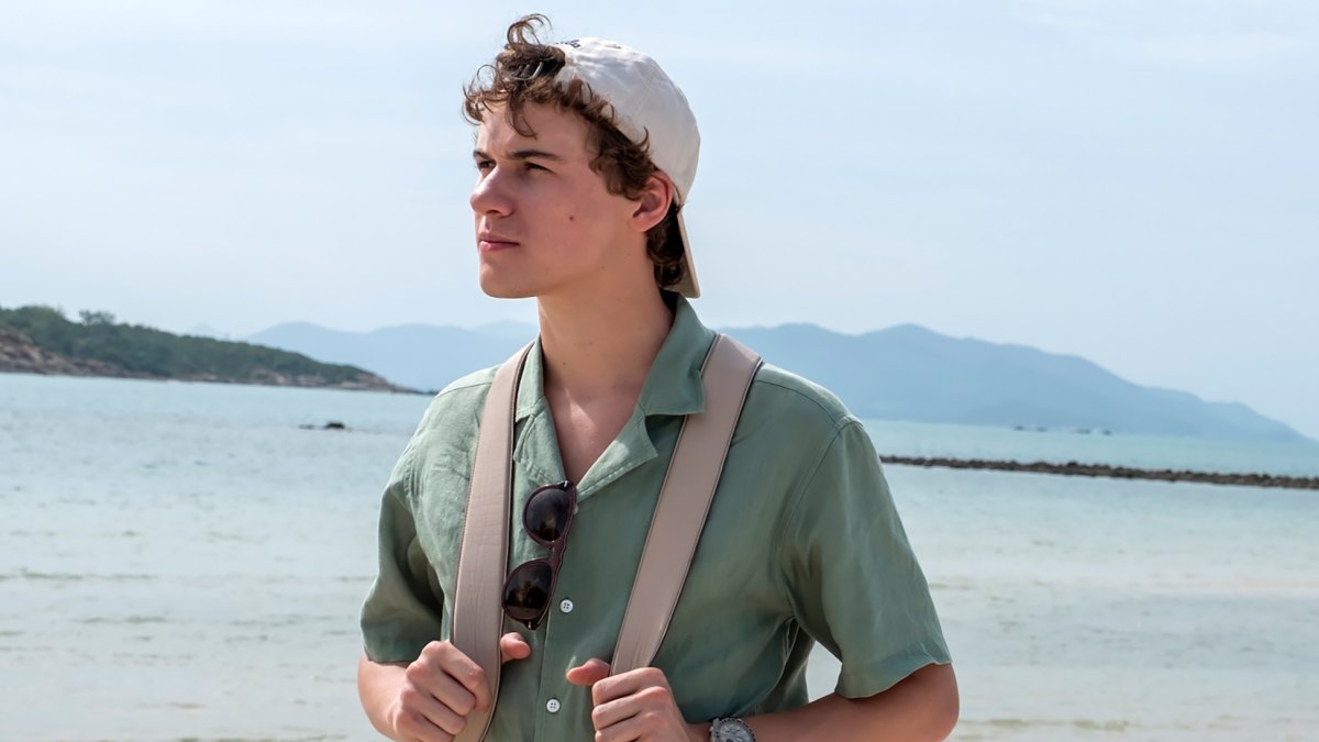 White Lotus Sam Nivola Explains Why Lochlan Ratliff Used the Dirty Blender in Season 3 Finale