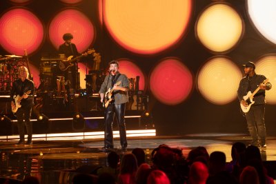 American Idol's Slater Nalley Reacts to Falling Off the Stage