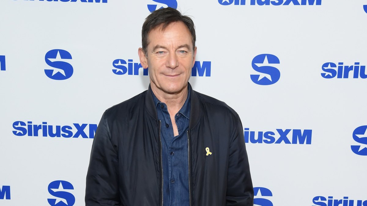 Jason Isaacs Compares White Lotus Filming to an 'Open Prison Camp'