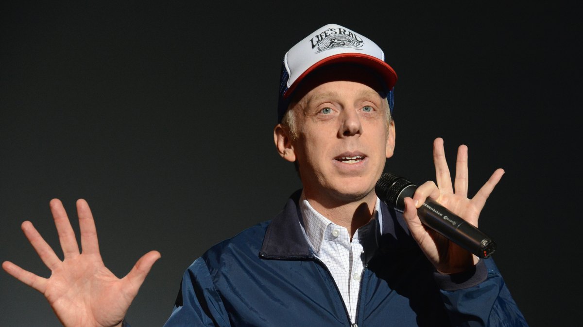 ‘White Lotus’ Creator Mike White Slams Critics of Season 3 With NSFW Message: 'Get Out of My Bed'