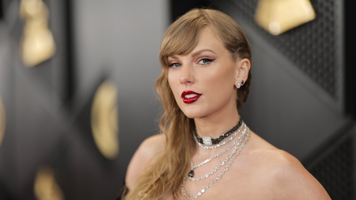 GettyImages-1986381340-Taylor-Swift-Buys-Back-Masters-6-Years-After-Scooter-Braun-Bought-Them