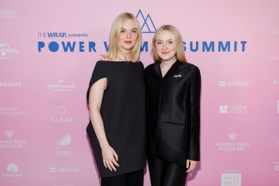 GettyImages-2188104439 How Elle and Dakota Fanning Support Each Other