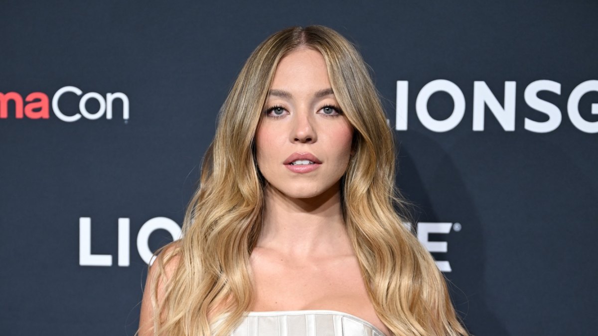 GettyImages-2208025247-sydney-sweeney-bathwater