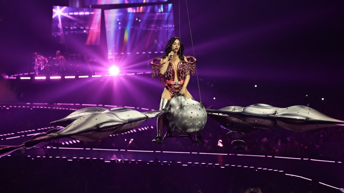 GettyImages-2211713461 Katy Perry Brushed Off Comments About Lifetimes Tour