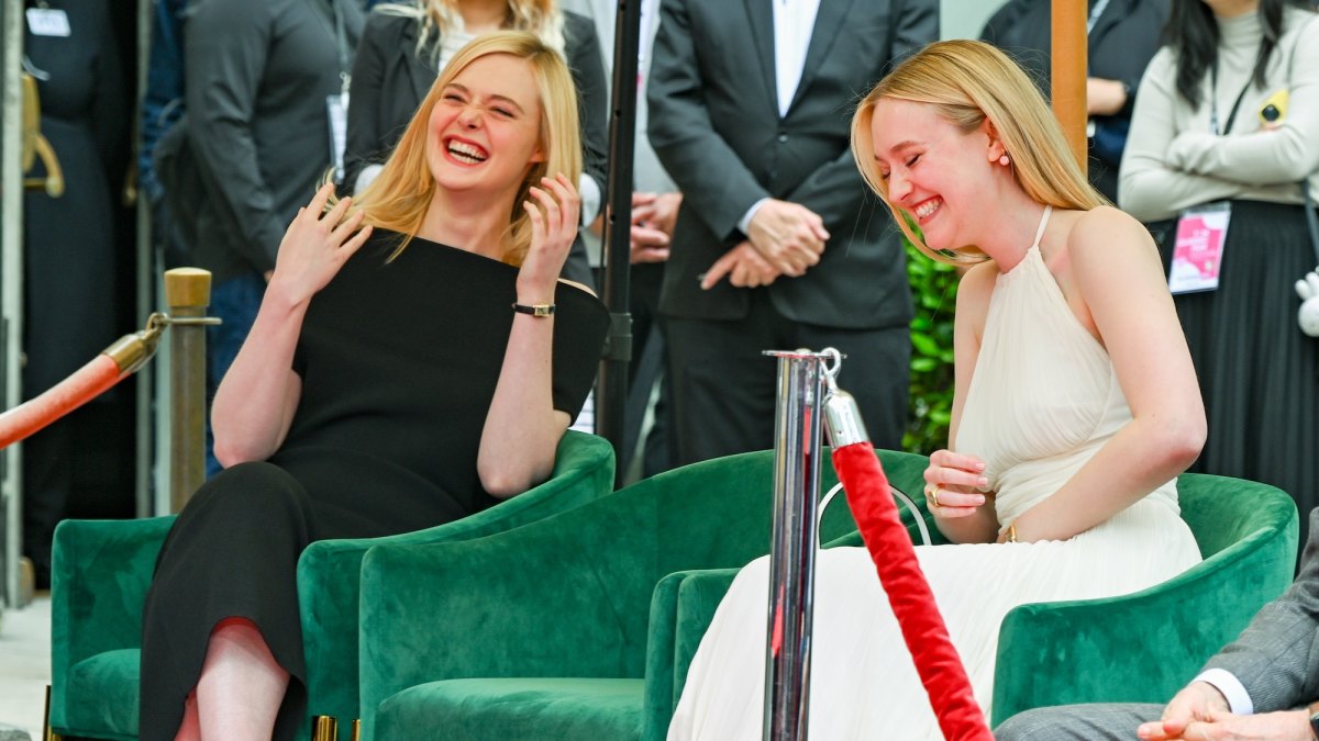 GettyImages-2212002350 How Dakota and Elle Fanning Support Each Other
