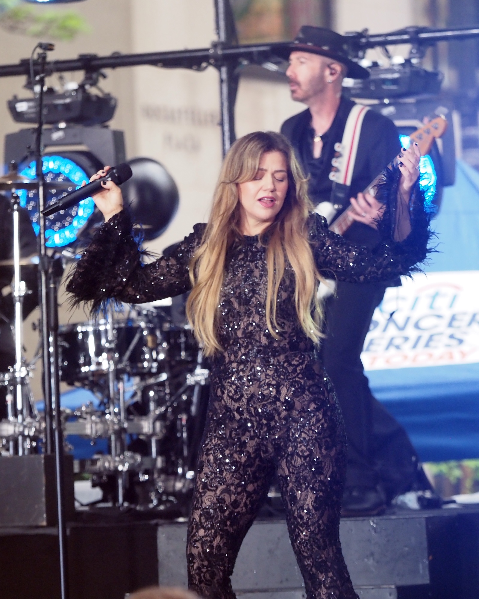 GettyImages-2213729019 Kelly Clarkson Weight Loss Black Catsuit