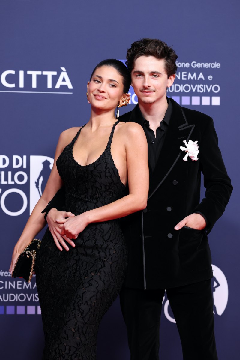 GettyImages 2213946645 kylie jenner timothee chalamet pda