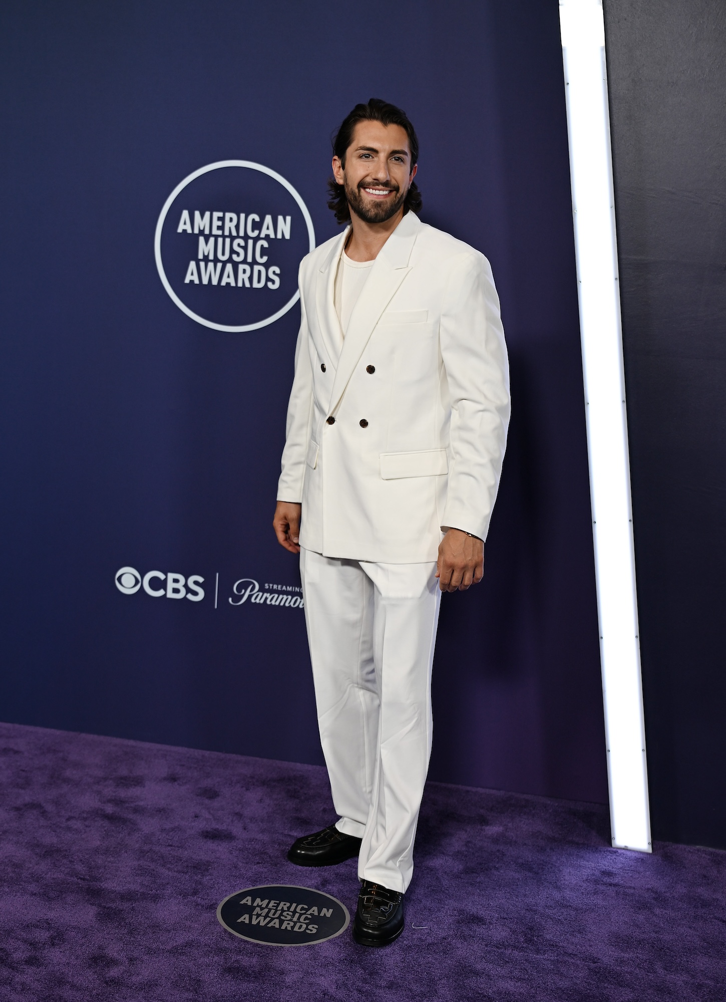 GettyImages-2217230798 2025 American Music Awards Red Carpet Photos: AMAs Celebrity Arrivals