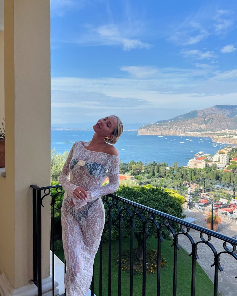 alix earle bikini 1 Alix Earle's Bikini Photos: TikTok Star's Hottest Swimsuit Moments