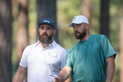 GettyImages-2161118299 Travis Kelce Is ‘One of Jason Kelce’s Biggest Weight Loss Supporters’