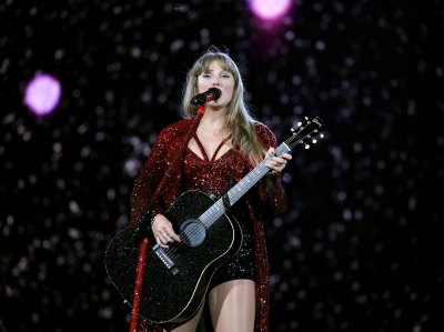 GettyImages-2188653833-Taylor-Swifts-Old-Album-Streams-Double-on-Spotify-After-She-Buys-Masters