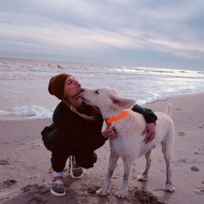Kelsea Ballerini's Dog Dibs Has A Surprise Surgery Today And Is Asking For Well Wishes
