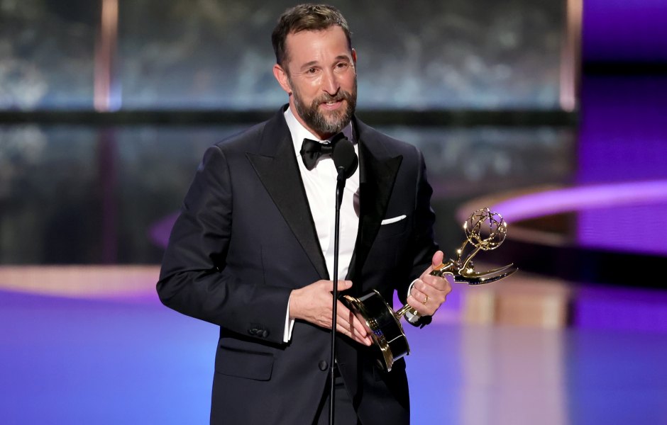 Noah Wyle Shares Sweet Reaction Daughter Had to His Two Emmy Wins 2235474044