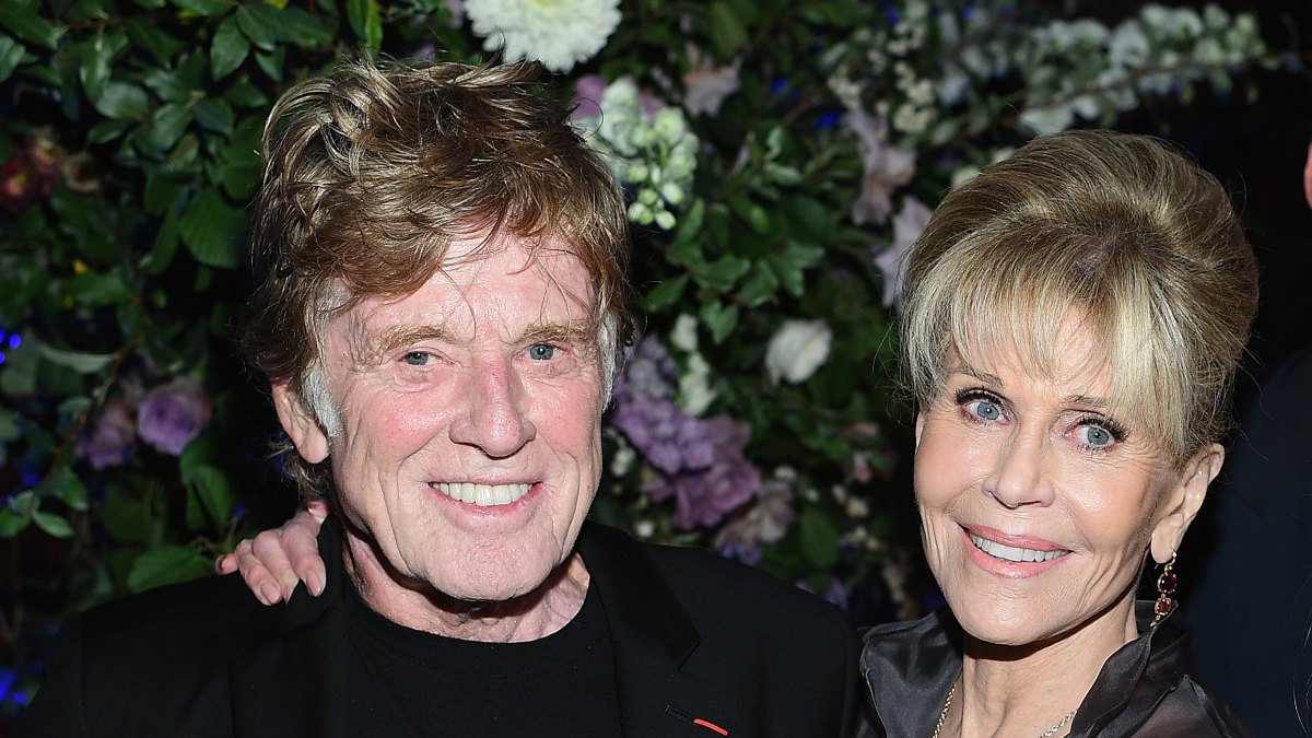 854917298 Jane Fonda Reacts To Robert Redford's Death
